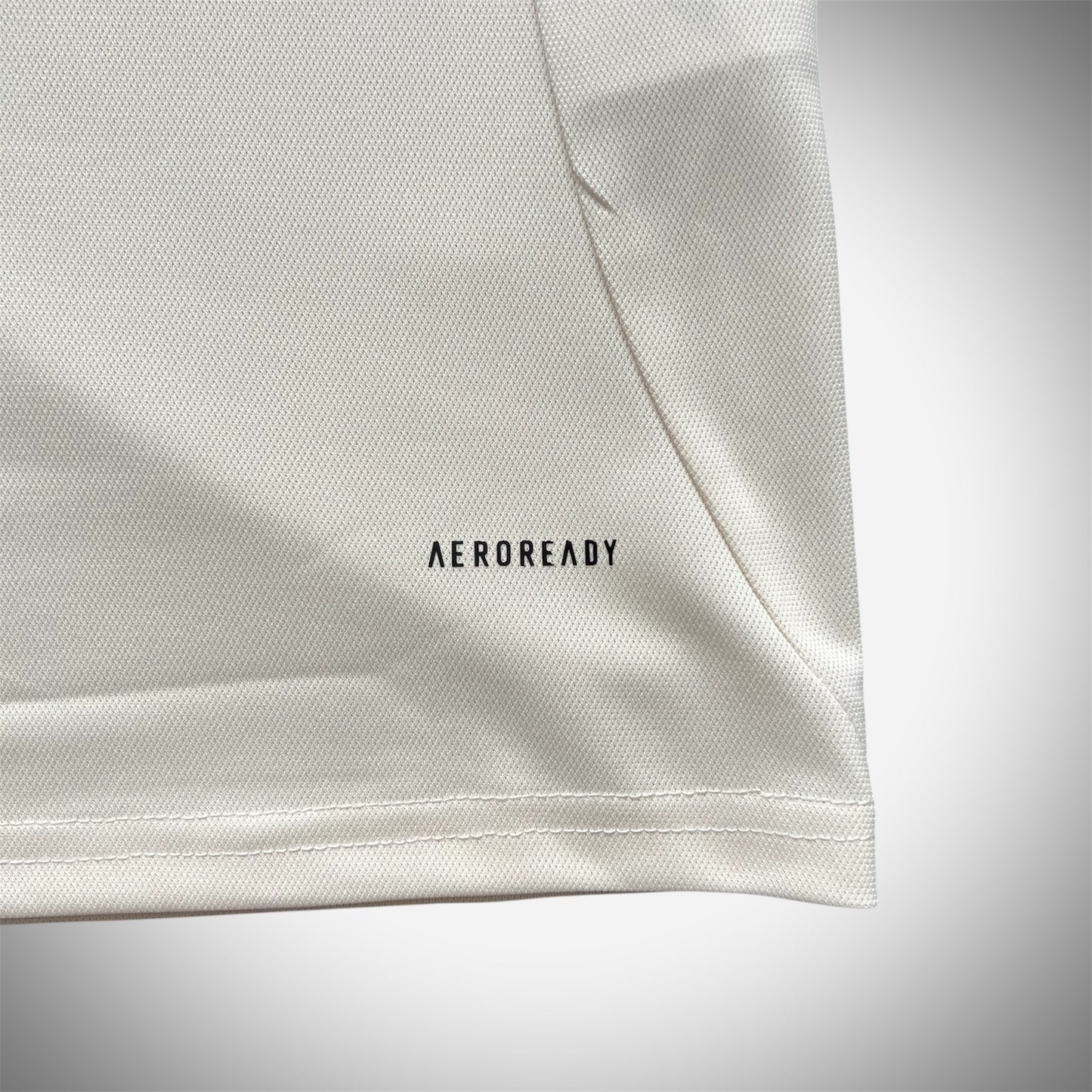 Liverpool Away 25/26 - Isak